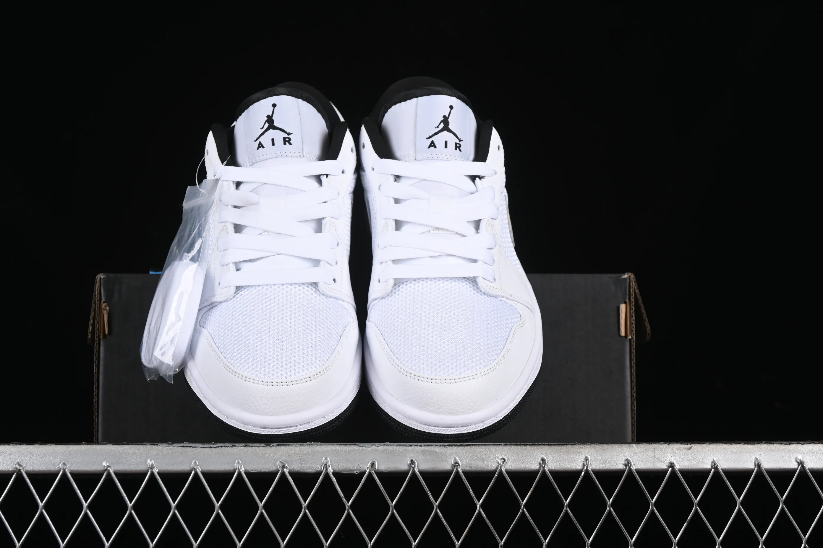 All categories Air Jordan Jordan series basketball shoes Air Jordan 1 Low Air Jordan 1 Low AJ1 Joe 1 mesh white low-top retro basketball shoes 338145-110